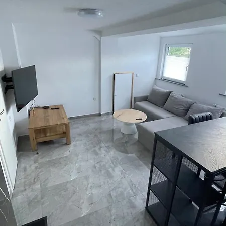Vina - Mitten In Immenstadt A7 * Immenstadt im Allgäu